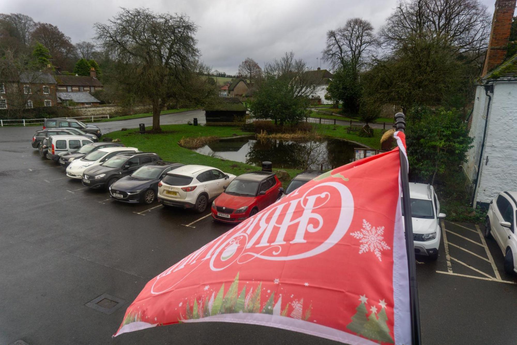 The Crown Aldbourne Hotell Exteriör bild